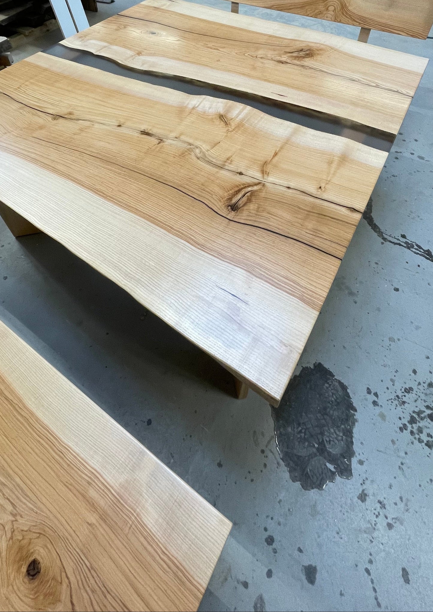 Tischplatte 160cm/160cm inkl. Bänke