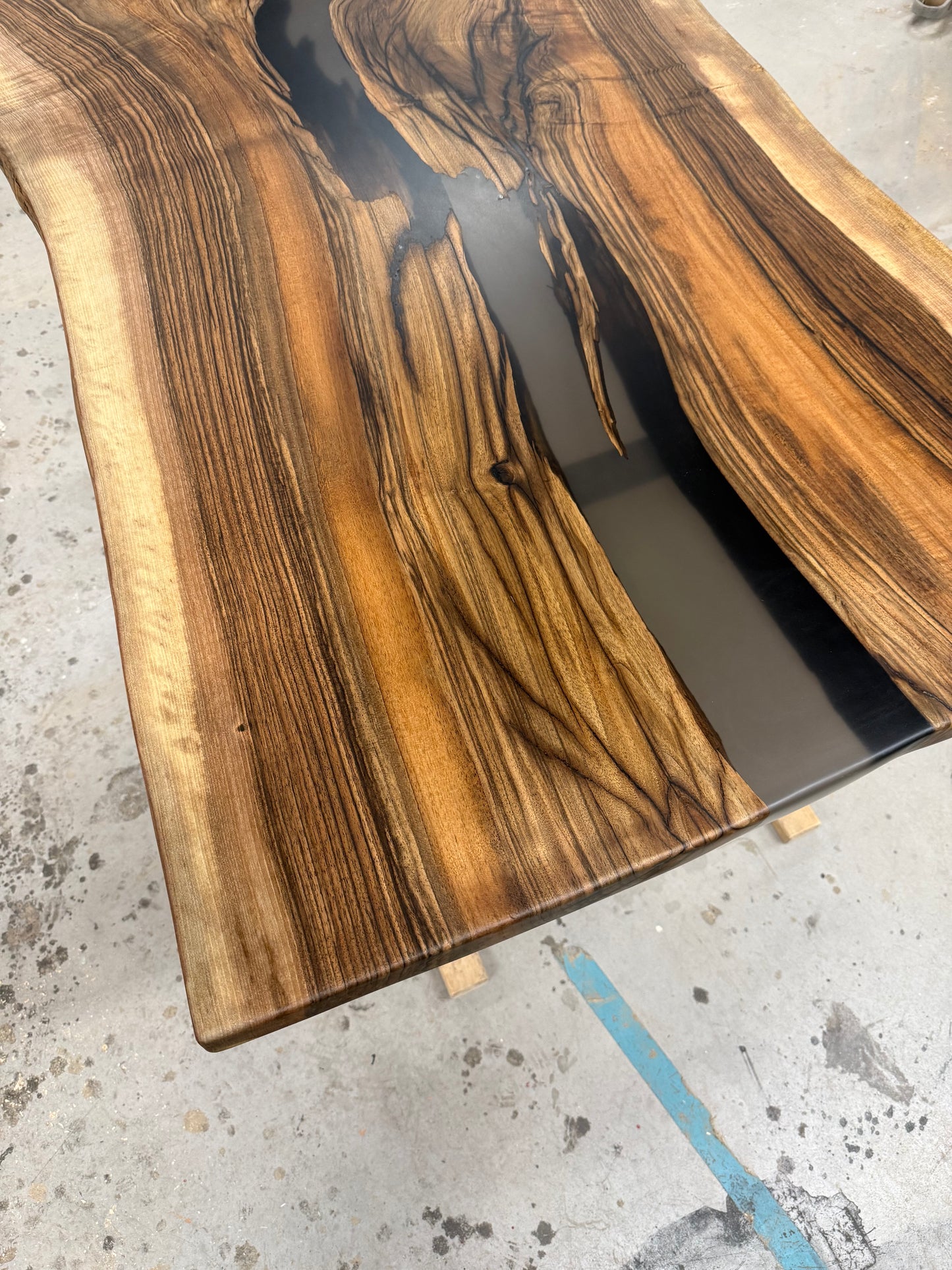 Walnuss Tischplatte geölt - EINZELSTÜCK, sofort verfügbar