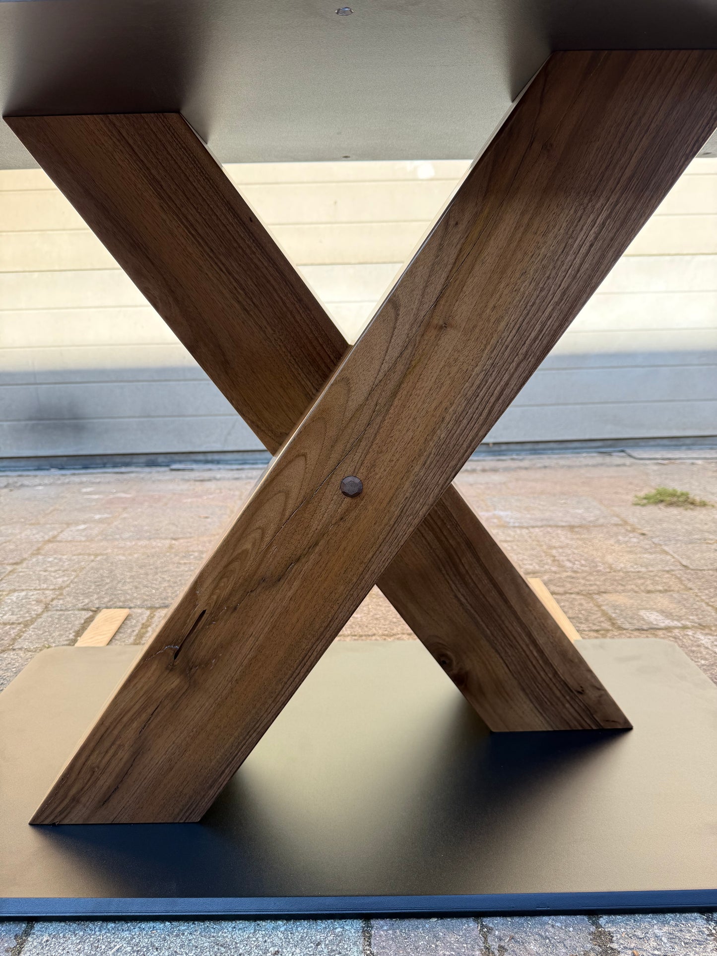 Tischgestell X | Nussbaum x Metall
