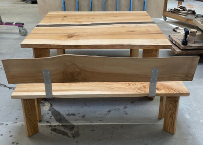 Tischplatte 160cm/160cm inkl. Bänke