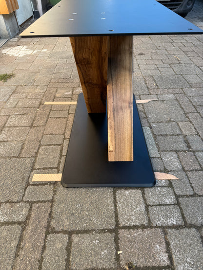 Tischgestell X | Nussbaum x Metall