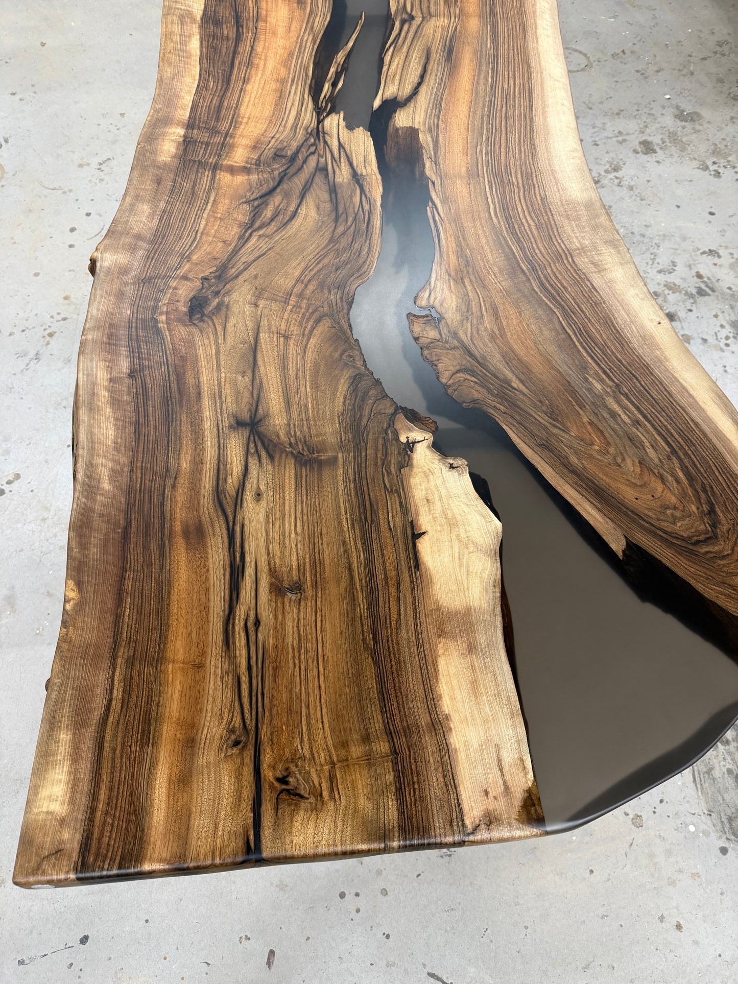 Walnuss Tischplatte geölt - EINZELSTÜCK, sofort verfügbar