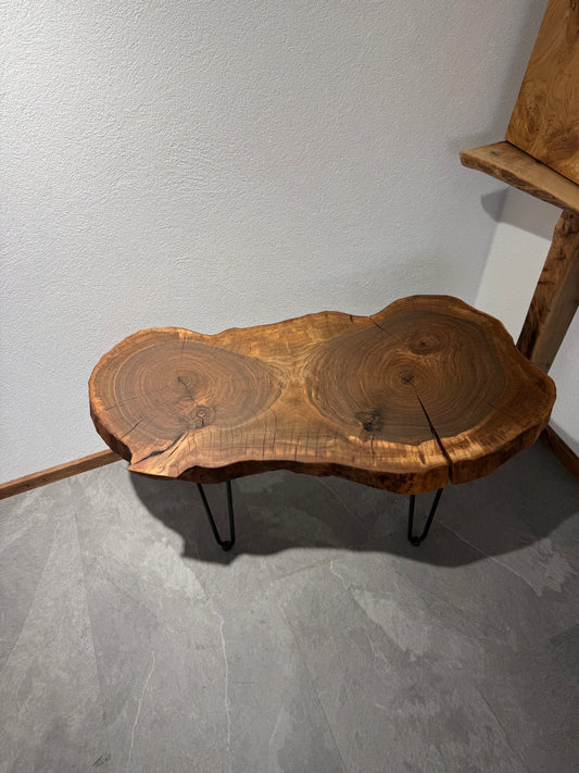 Baumscheibentisch aus einer Walnussscheibe, SOFORT VERFÜGBAR !