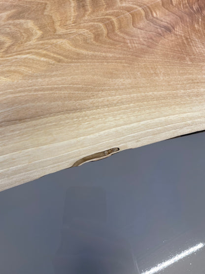 Epoxidharztisch - Nussbaum Tischplatte - Edelstahl Tischgestell - EINZELSTÜCK